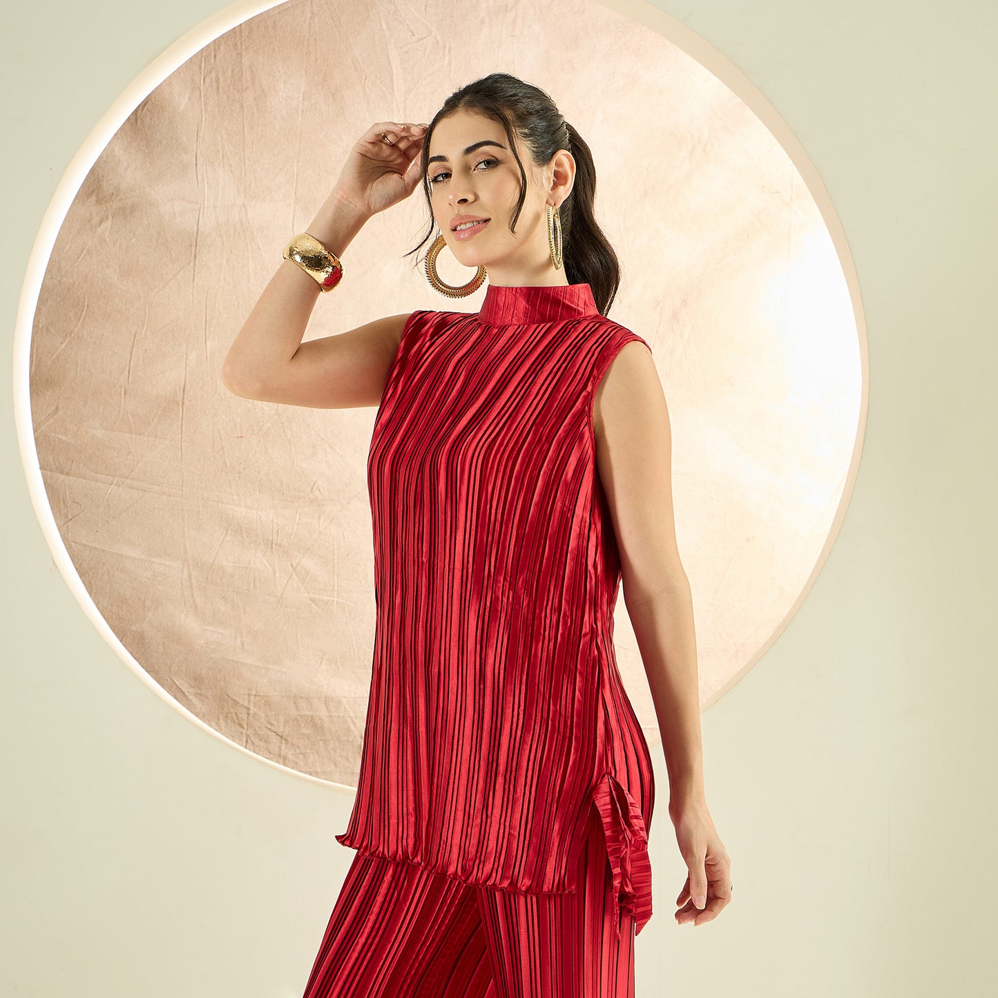 Venetian Red Sleeveless Turtle Neck Box Pleated Top