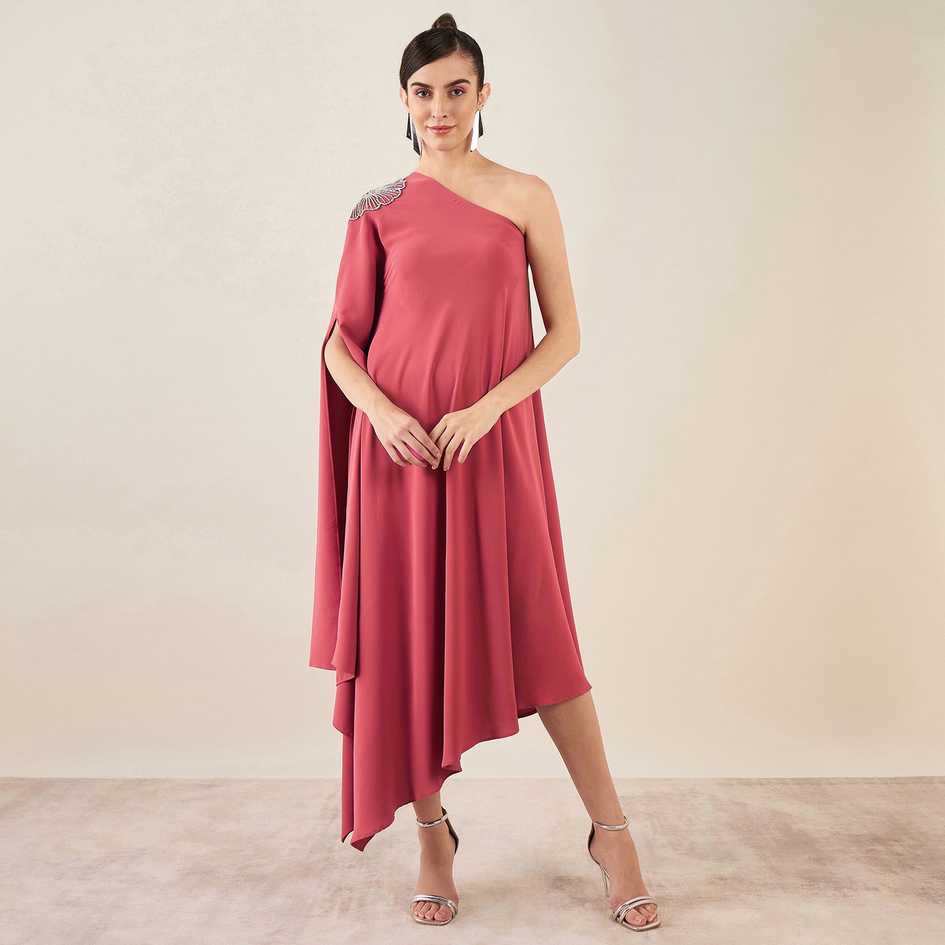 Rouge Red One-Shoulder Crystal Hand | First Resort by Ramola Bachchan Rouge Red One-Shoulder Crystal Hand | First Resort by Ramola Bachchan