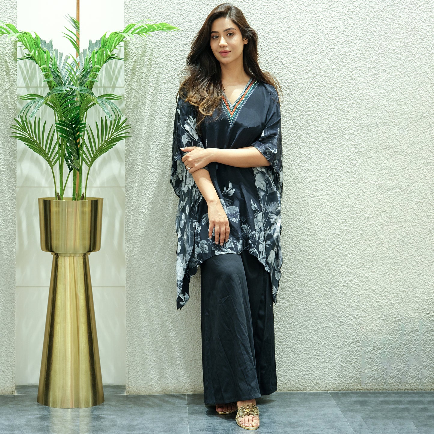 Black Embellished Floral Kaftan Top