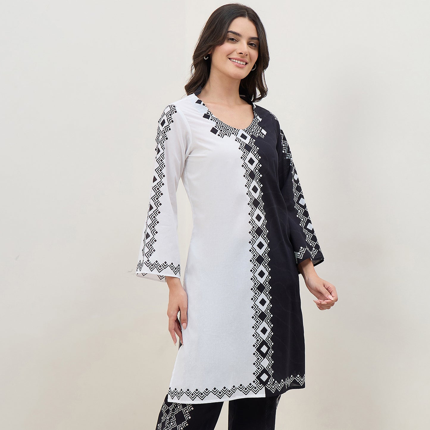 Black and White Symmetric Mosaic Printed Kurta