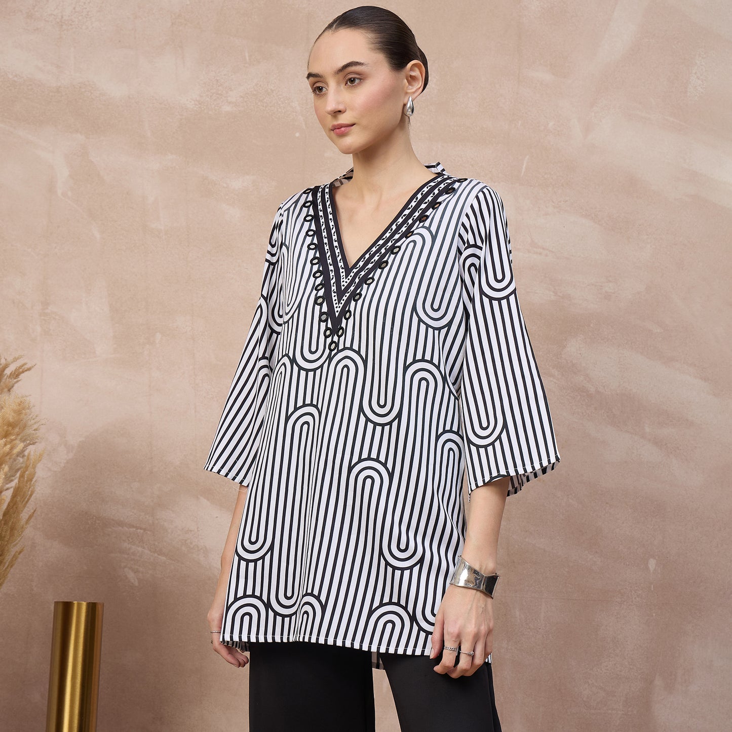 Black and White Geometric Print Kurta for Women – Cotton Satin – Model View | First Resort by Ramola Bachchan
