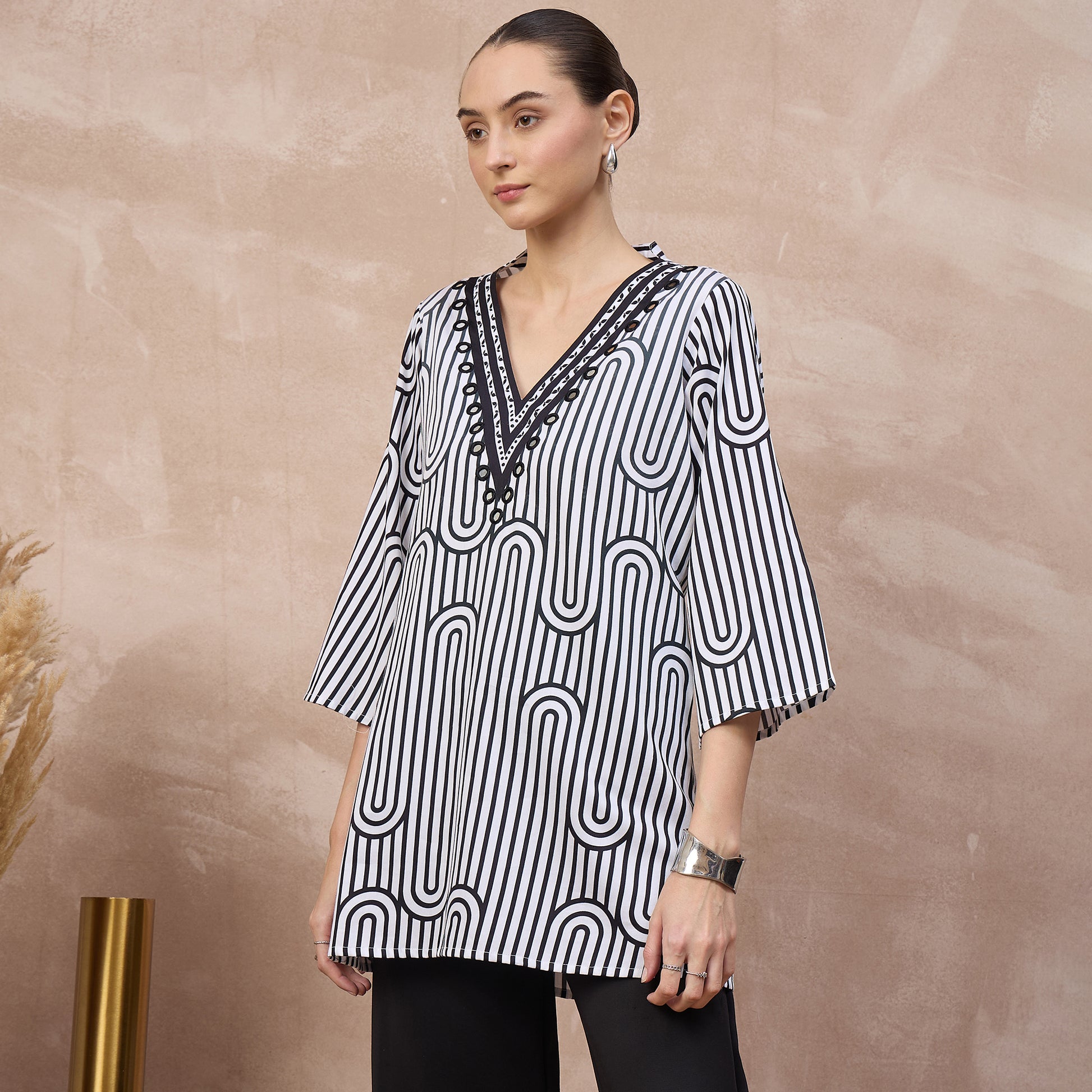 Black and White Geometric Print Kurta for Women – Cotton Satin – Model View | First Resort by Ramola Bachchan