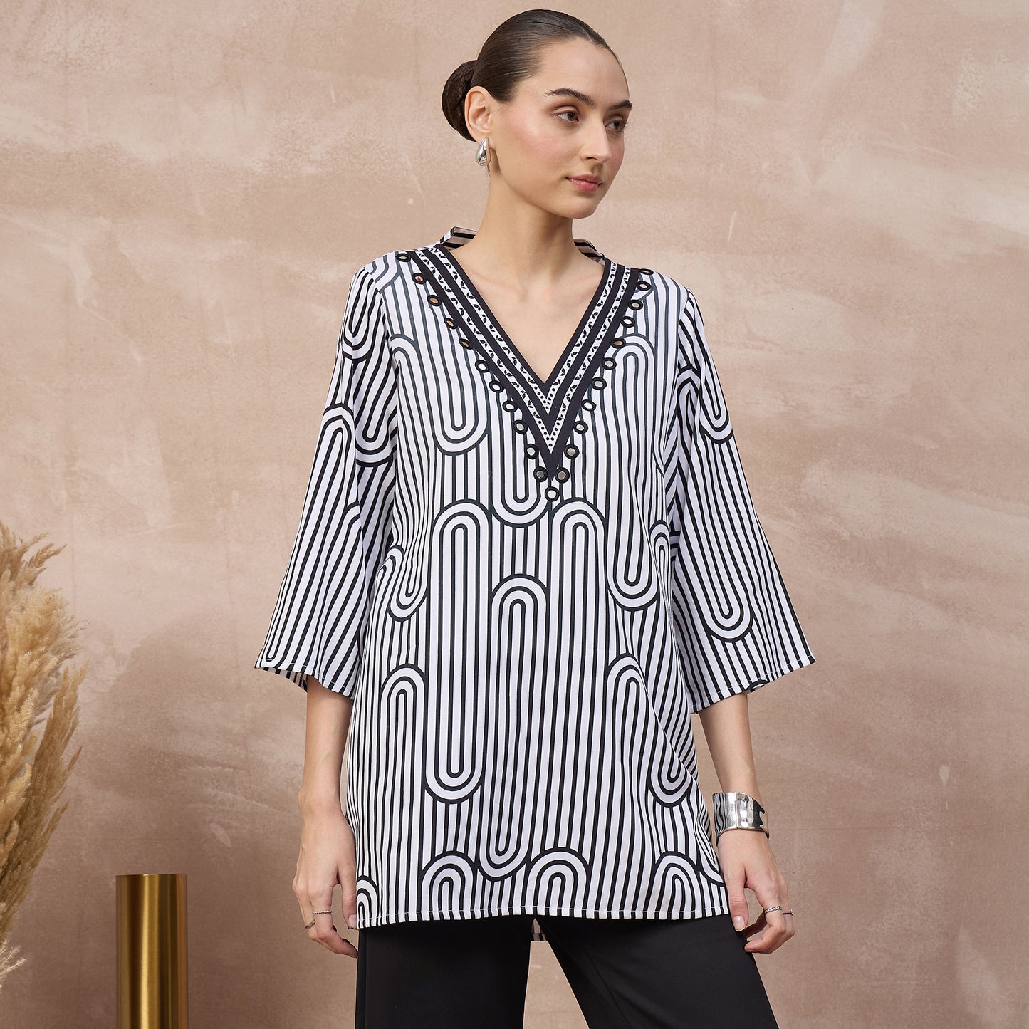 Black and White Geometric Print Kurta for Women – Cotton Satin – Side View | First Resort by Ramola Bachchan