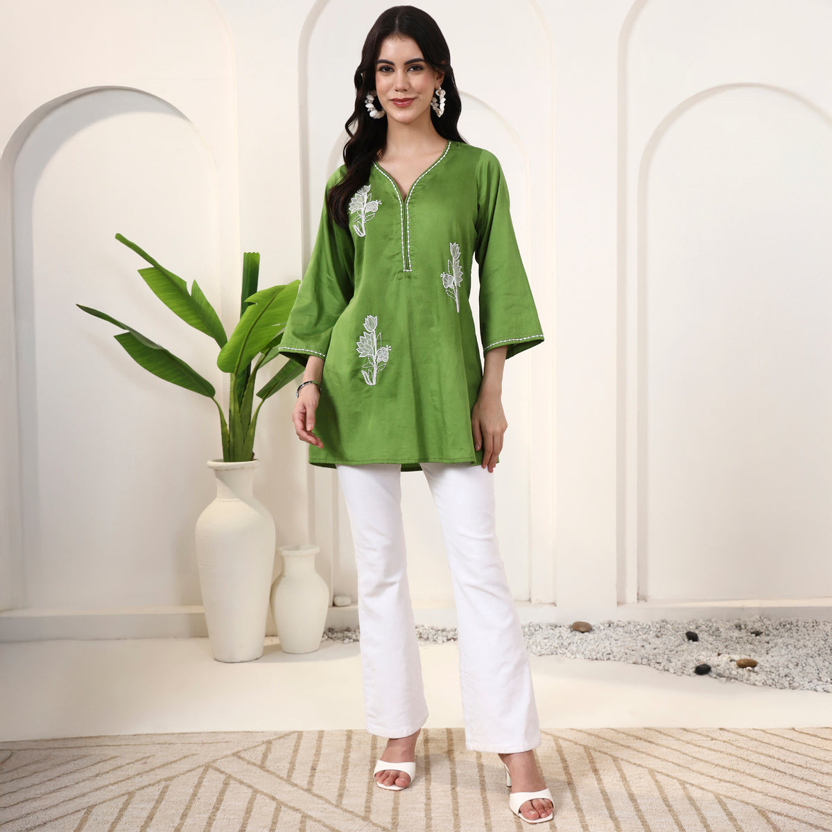 Green Kurta for Women – Cotton Satin – Close Up | First Resort by Ramola Bachchan