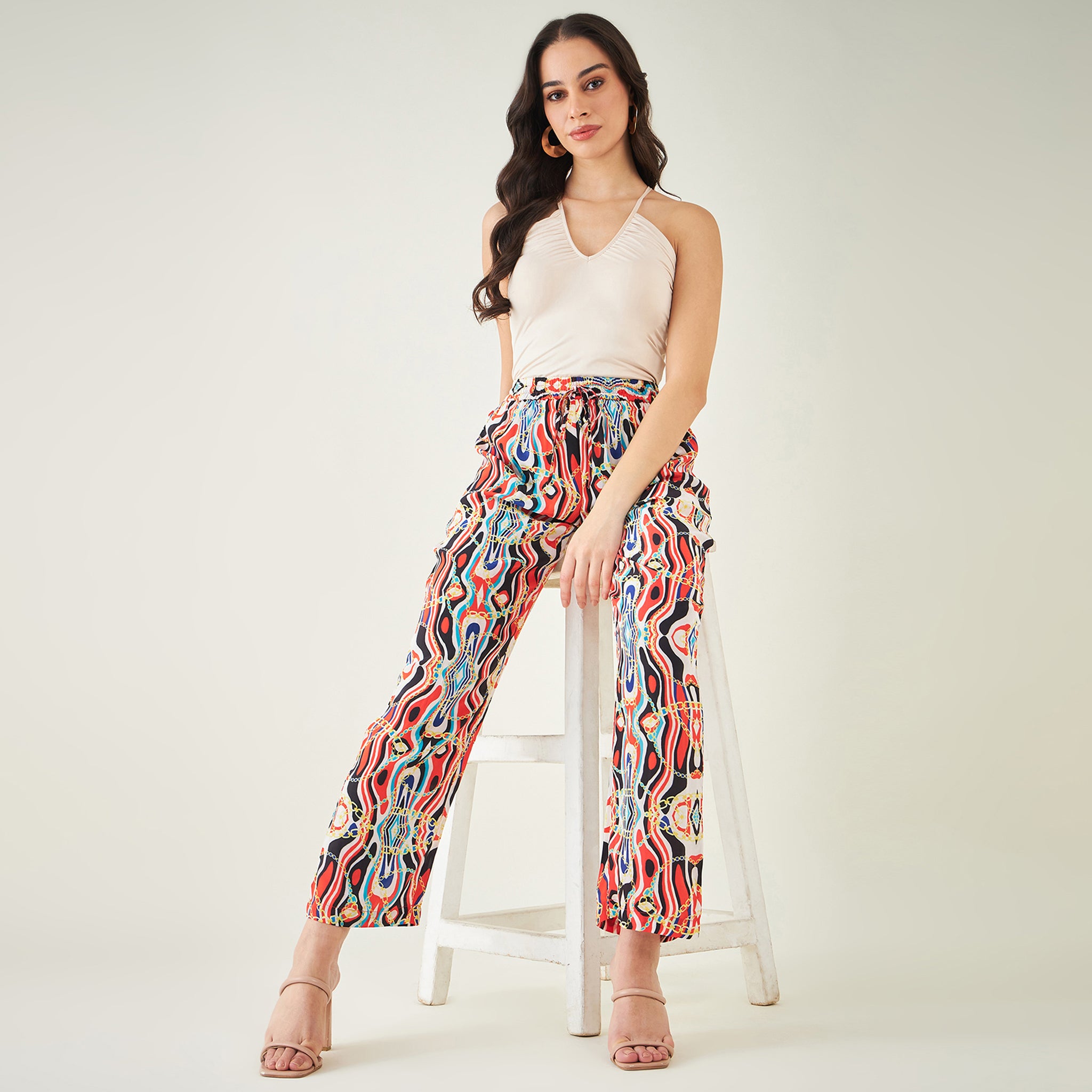 Proof That There's Never a Wrong Time or Place for Wide-Leg Pants | Floral  pants outfit, Wide leg pants outfit, Flower pants outfit