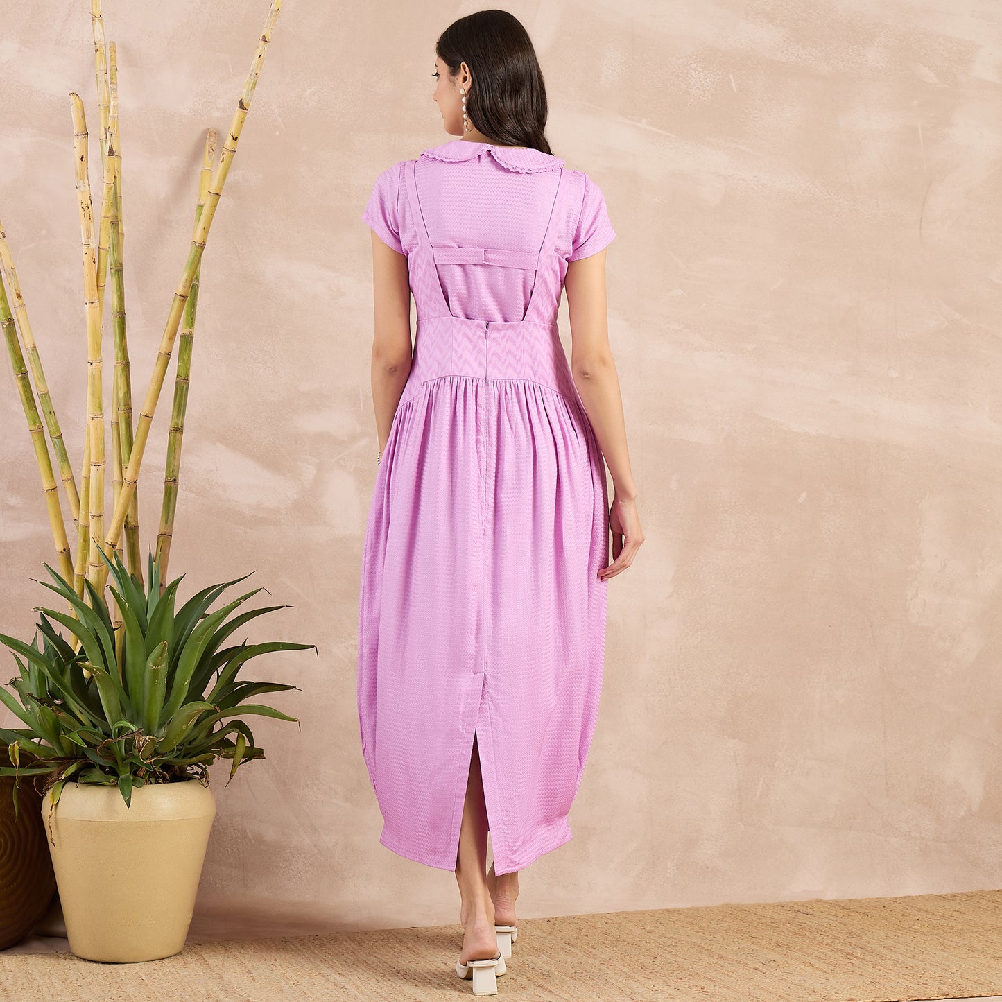 Purple Textured Set for Women – 100% Sugarcane – Detail View | First Resort by Ramola Bachchan