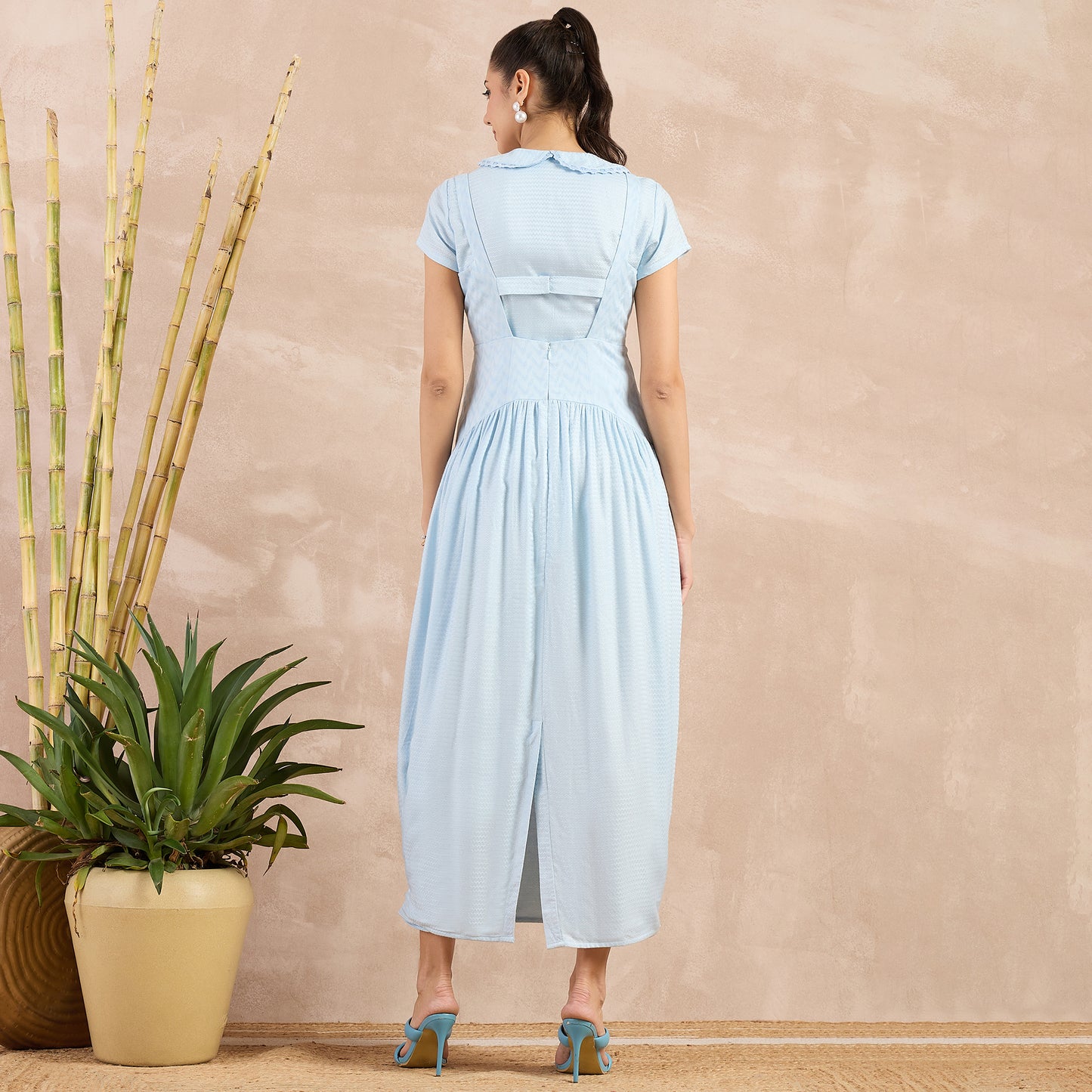 Sky Blue Textured Set for Women – 100% Sugarcane – Detail View | First Resort by Ramola Bachchan