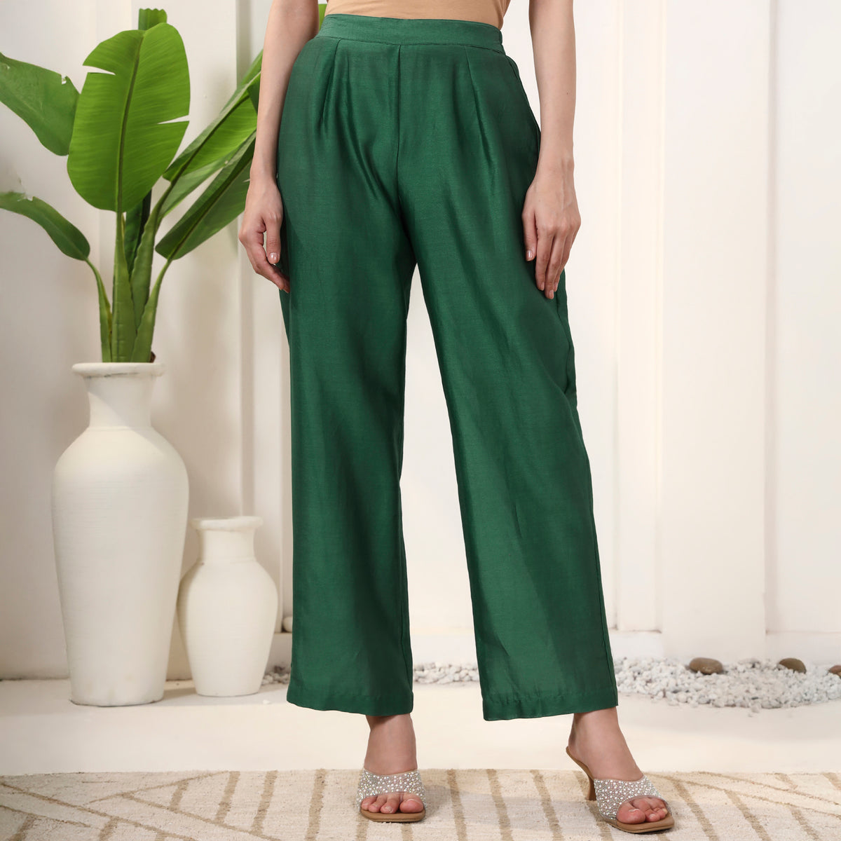 Green Set for Women – Cotton Silk – Close Up | First Resort by Ramola Bachchan