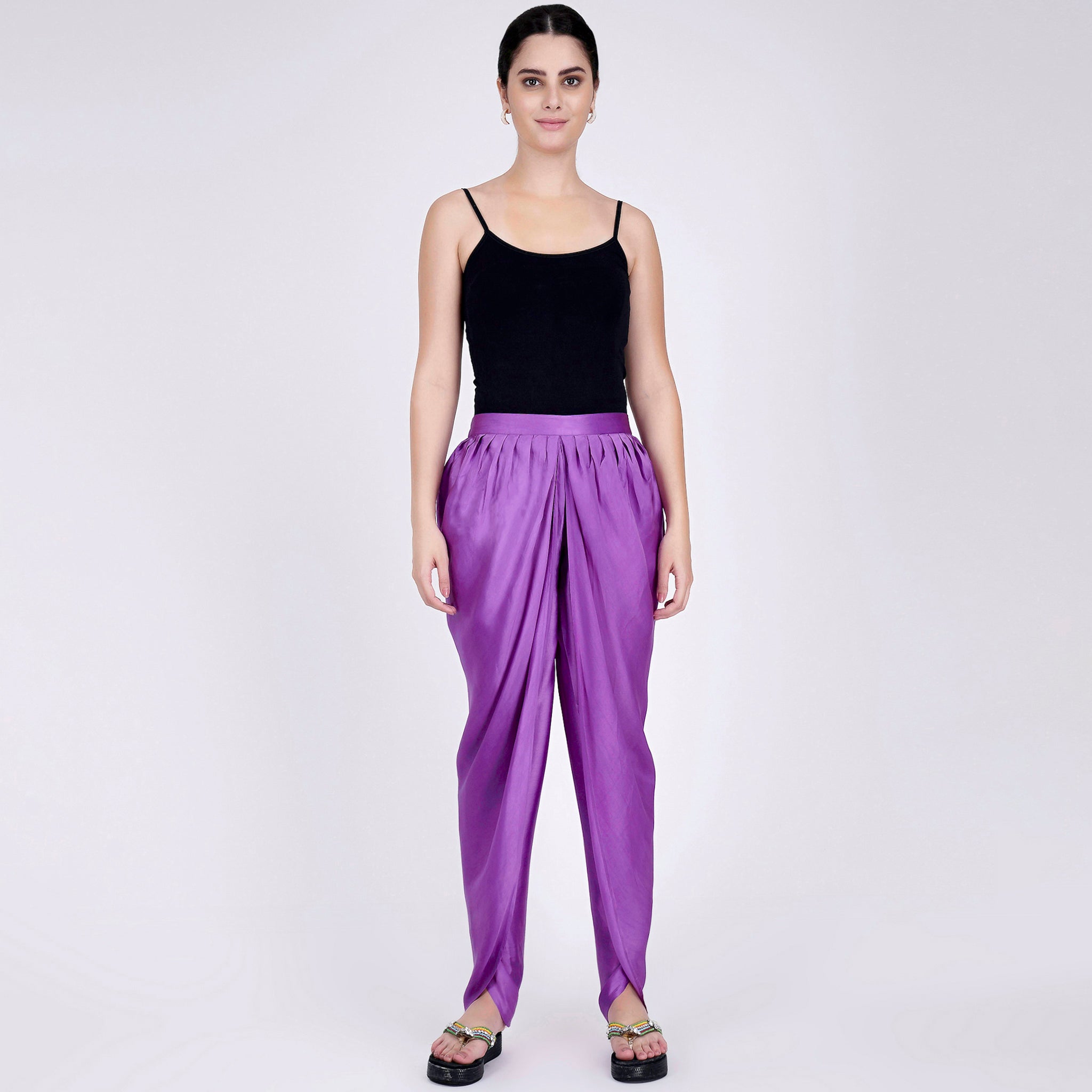 The season's hottest trend to hit the Pakistani streets is without a doubt,  Tulip Shalwars. Also known as Dhoti S… | Stylish pants women, Pakistani  outfits, Fashion